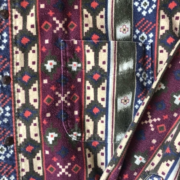 Woolrich Brushed Flannel Tribal Aztec Print Button Down Mens Shirt Sz. XL - Picture 3 of 5